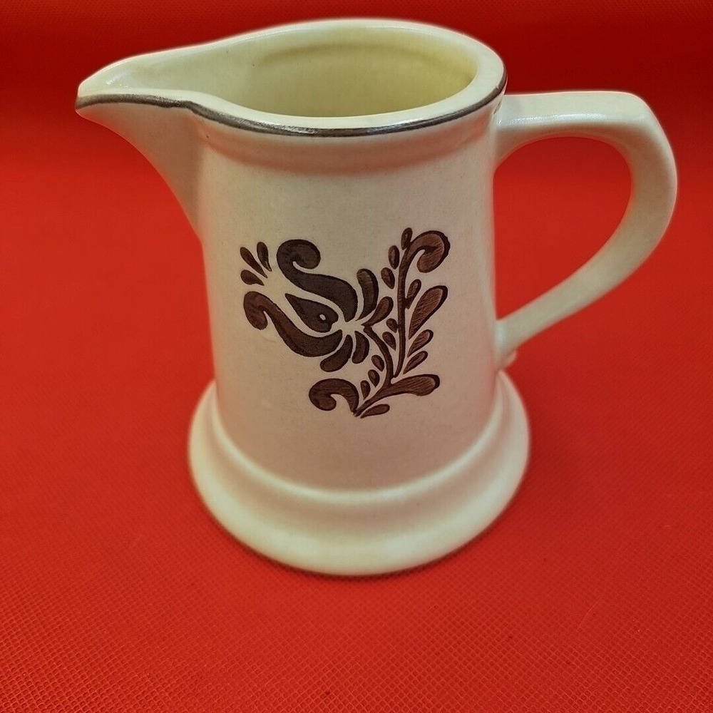 Pfaltzgraff Village Creamer Stoneware Tan And Brown‎ Vintage